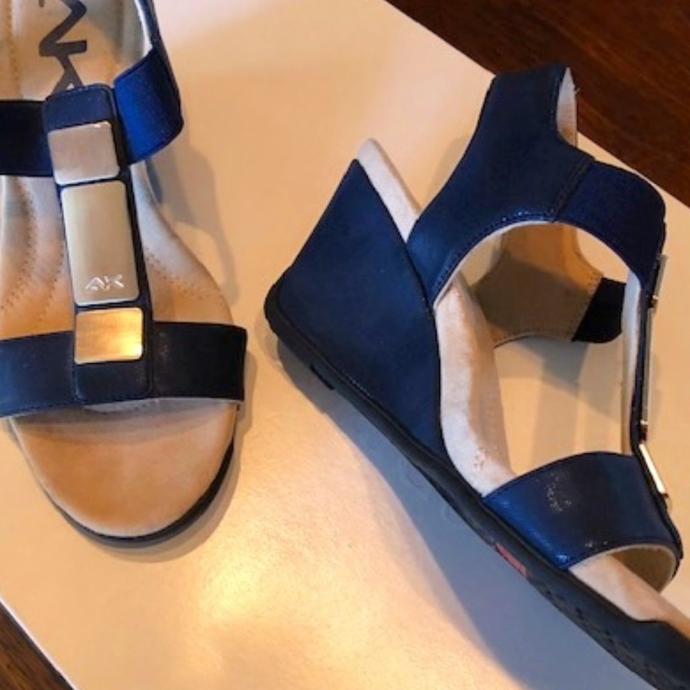 Anne Klein  Sport  6.5 M Royal Blue